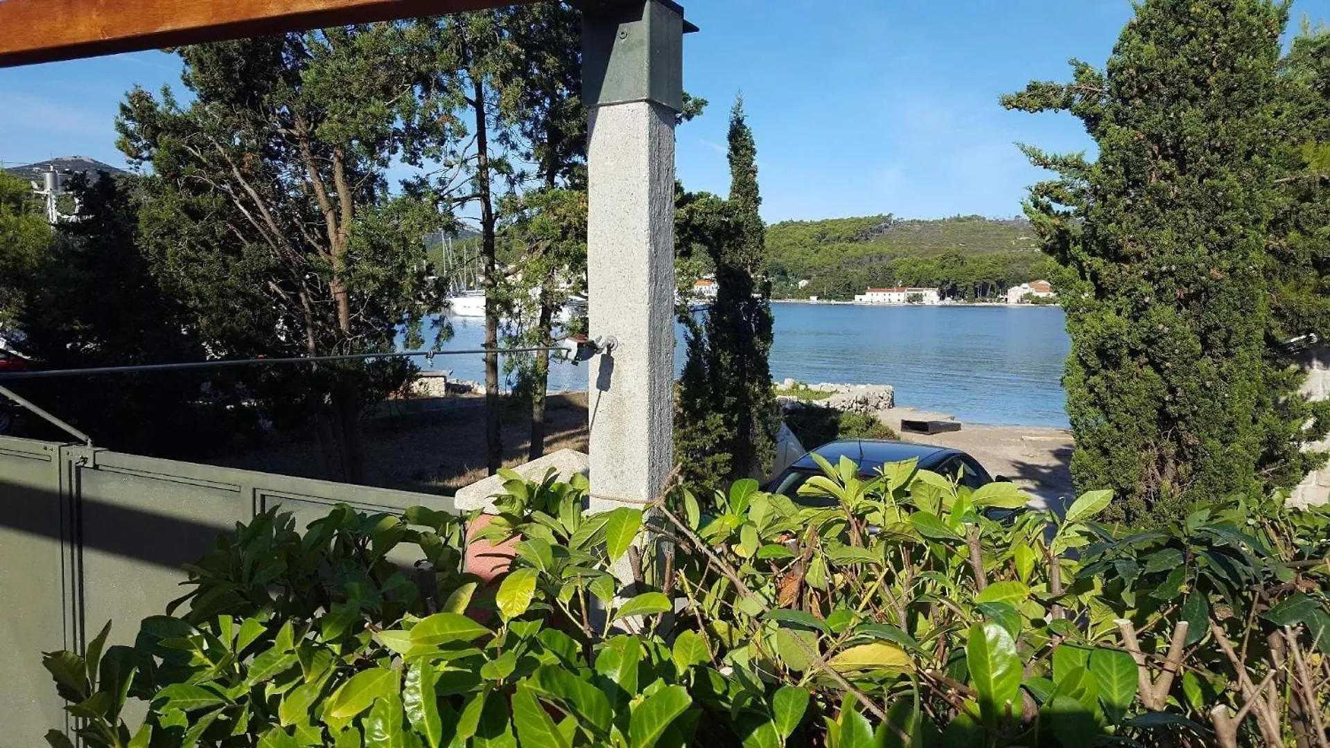 Luxurioeses Haus Direkt Am Strand, Grosse Terrasse, Pool Sutomiscica 0*,  Croatia