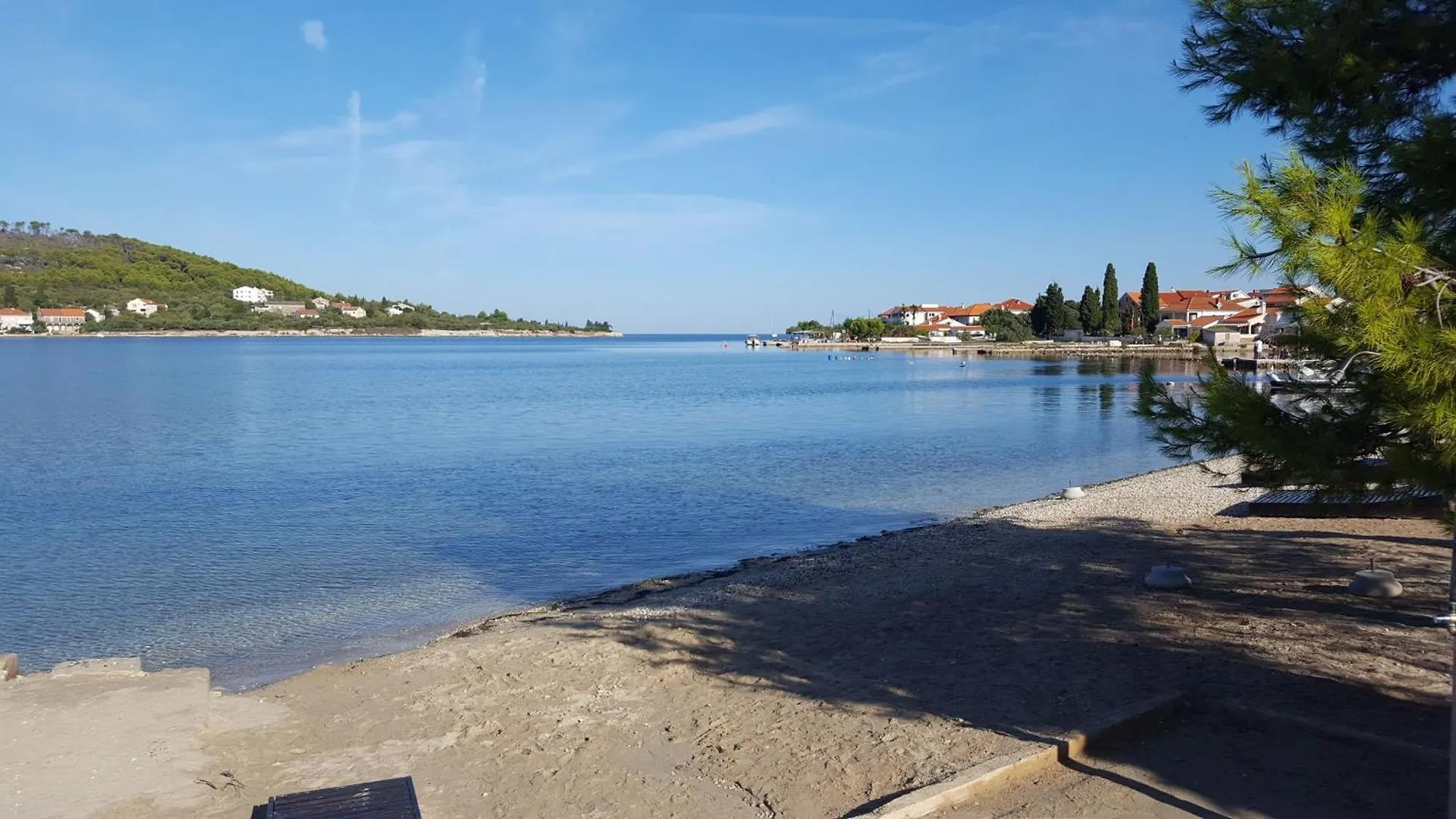 Luxurioeses Haus Direkt Am Strand, Grosse Terrasse, Pool Sutomiscica 0*,